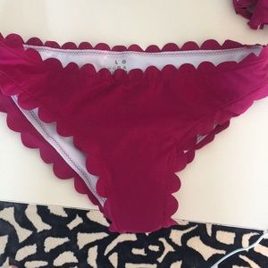 Venidress scalloped bikini, size L. New with tags